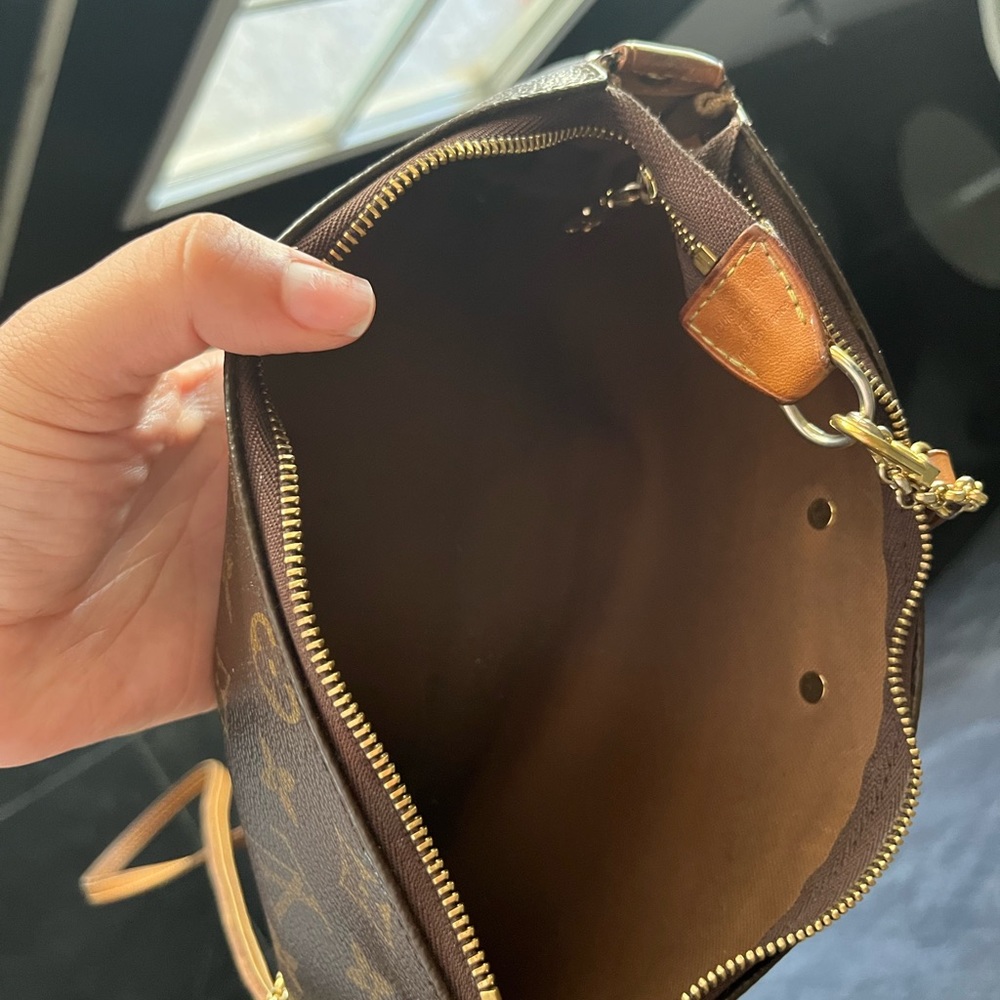 Lv Eva monogram side purse